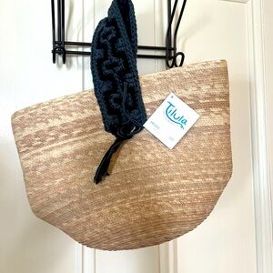 NET Straw Beach Tote with Snap Closure
